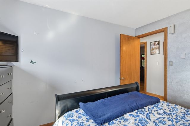 56 Marion St, Chicopee, MA 01013