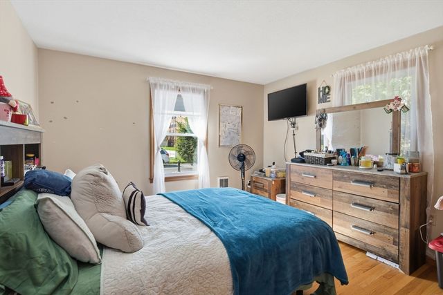 56 Marion St, Chicopee, MA 01013