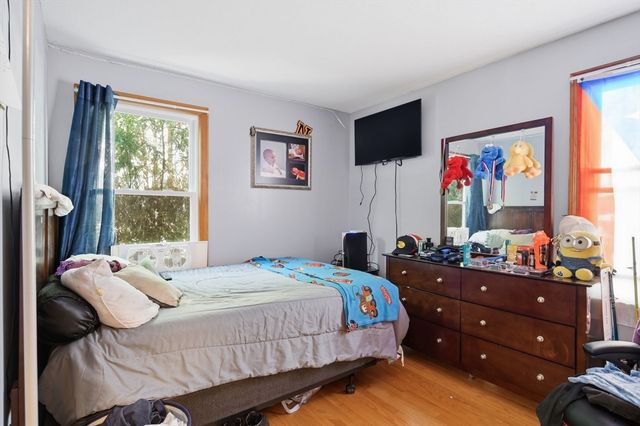 56 Marion St, Chicopee, MA 01013