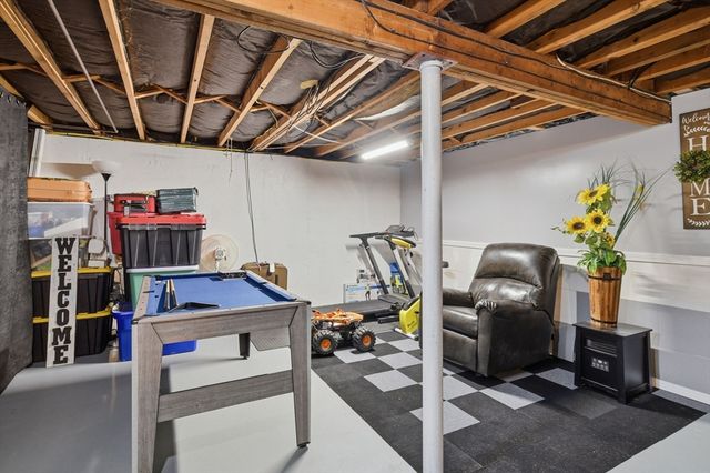 56 Marion St, Chicopee, MA 01013