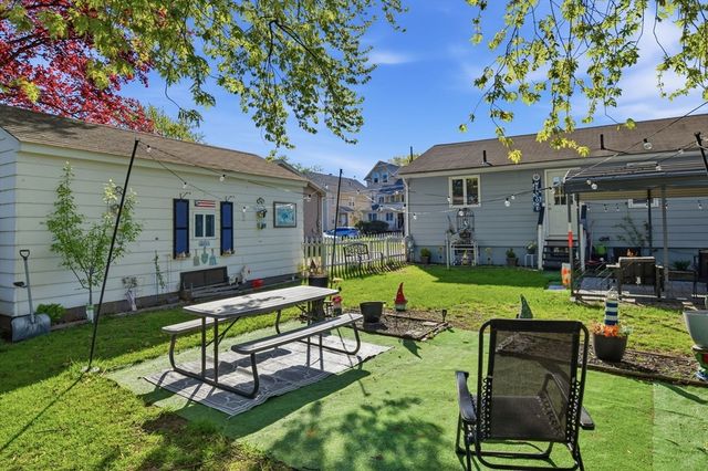 56 Marion St, Chicopee, MA 01013