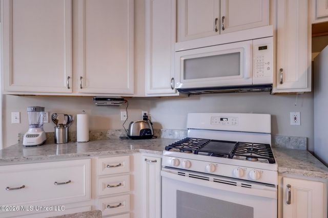 2252 Beach Drive, 1102, Gulfport, MS 39507