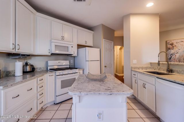 2252 Beach Drive, 1102, Gulfport, MS 39507