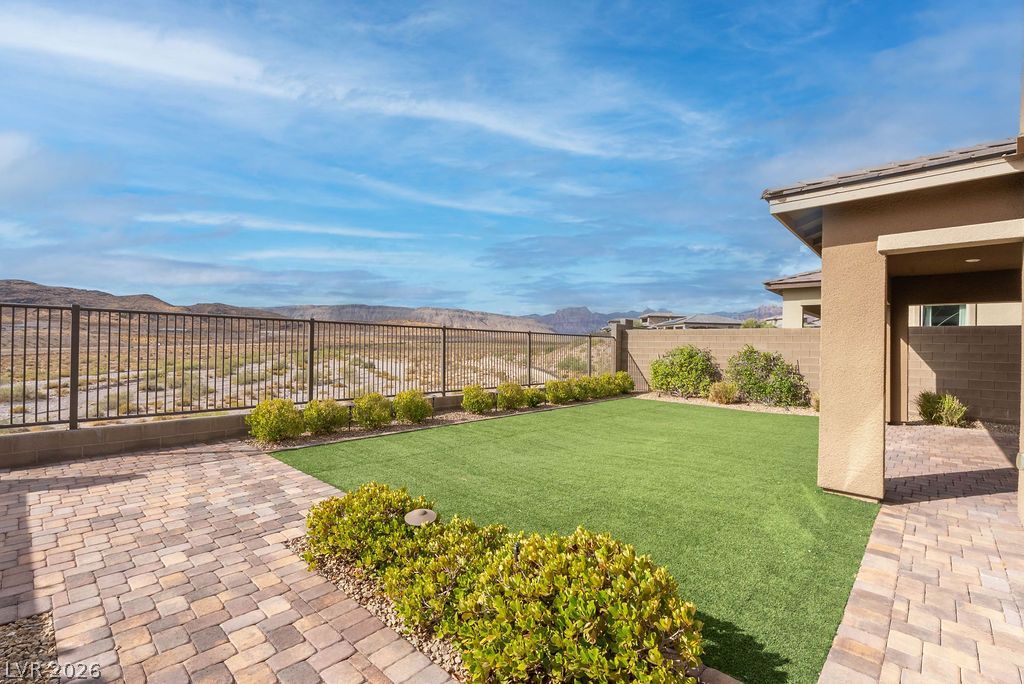 12385 Valley Chase Avenue, Las Vegas, NV 89138 — photo 4