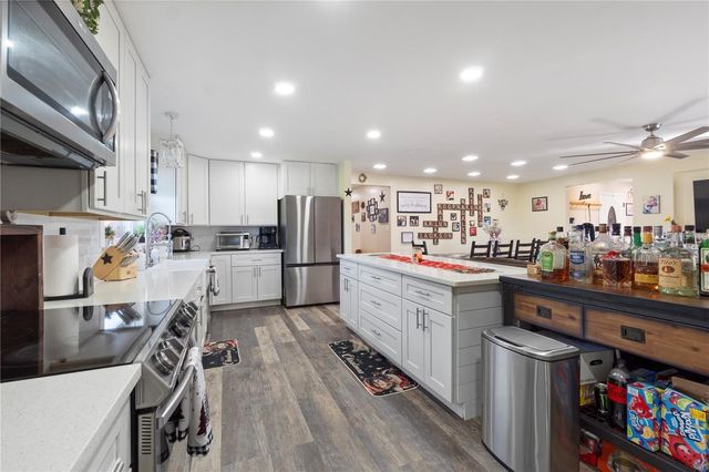 15525 VILLA CITY ROAD, Groveland, FL 34736