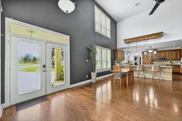 211 Moore LN, Cedar Park, TX 78613