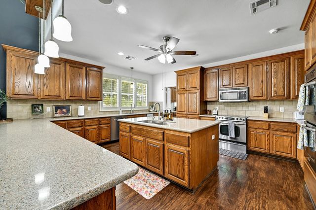 211 Moore LN, Cedar Park, TX 78613