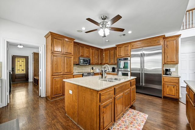 211 Moore LN, Cedar Park, TX 78613