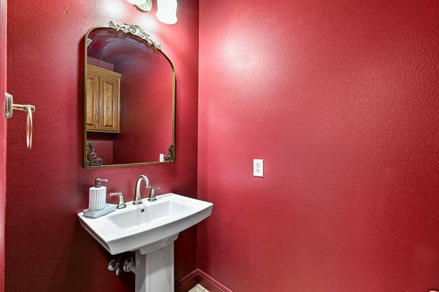 211 Moore LN, Cedar Park, TX 78613