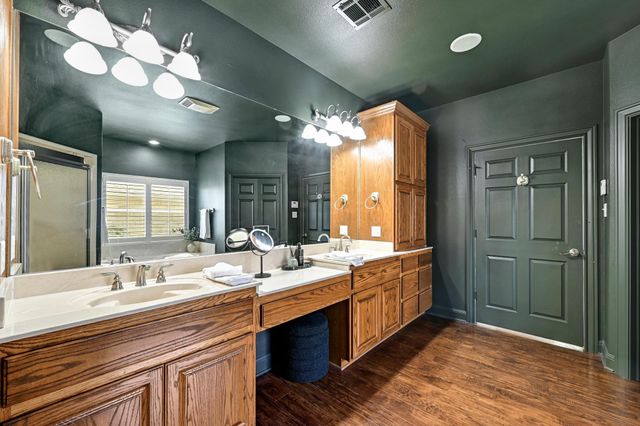 211 Moore LN, Cedar Park, TX 78613
