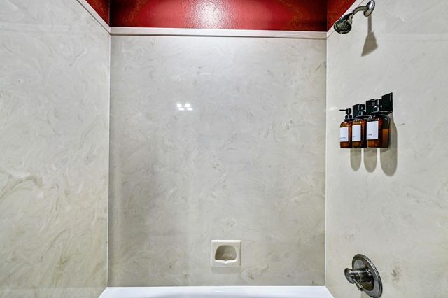 211 Moore LN, Cedar Park, TX 78613