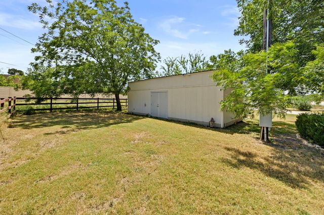211 Moore LN, Cedar Park, TX 78613