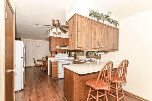 15070 W Mark DRIVE, New Berlin, WI 53151