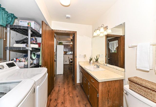 15070 W Mark DRIVE, New Berlin, WI 53151