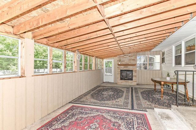 15070 W Mark DRIVE, New Berlin, WI 53151