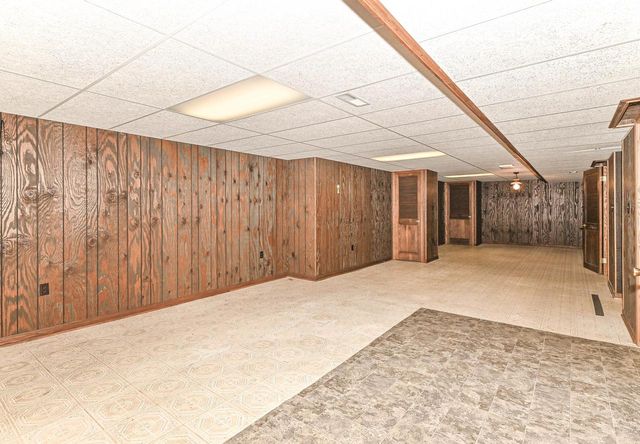 15070 W Mark DRIVE, New Berlin, WI 53151