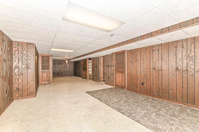 15070 W Mark DRIVE, New Berlin, WI 53151