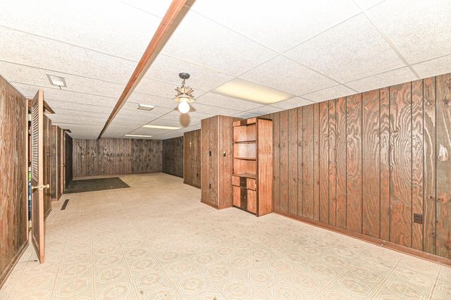 15070 W Mark DRIVE, New Berlin, WI 53151