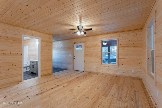 345 Magnolia Drive, Spring City, TN 37381