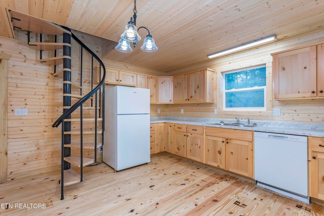 345 Magnolia Drive, Spring City, TN 37381