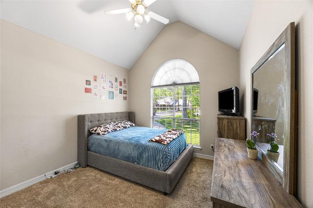 2410 Chantilly Lane, Conroe, TX 77384