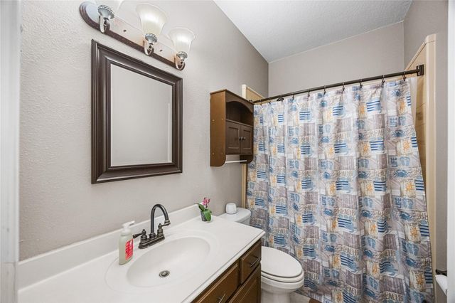 2410 Chantilly Lane, Conroe, TX 77384