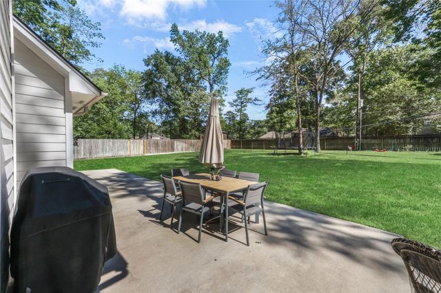 2410 Chantilly Lane, Conroe, TX 77384