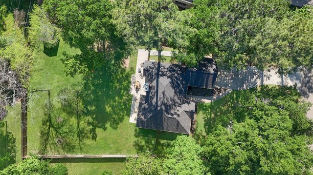 2410 Chantilly Lane, Conroe, TX 77384