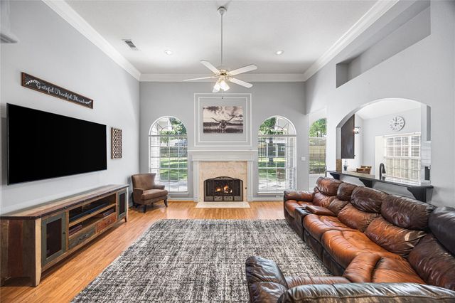 2410 Chantilly Lane, Conroe, TX 77384