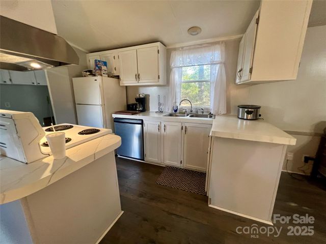 133 Coolwood Drive, Statesville, NC 28625