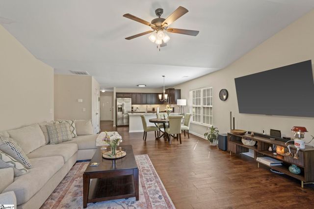 727 Streamside Drive, Piedmont, SC 29673