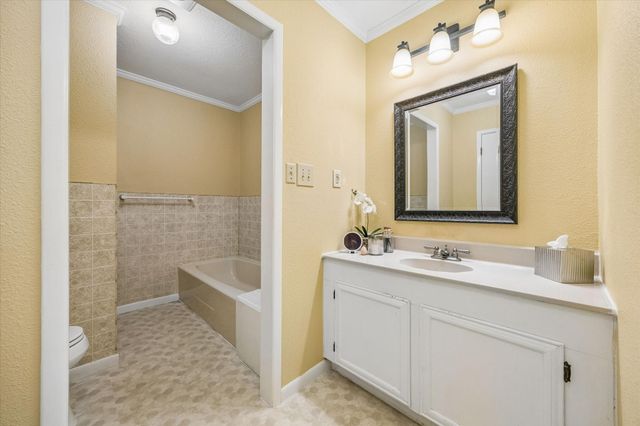 4844 Afton Oaks Drive, College Station, TX 77845