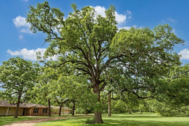 4844 Afton Oaks Drive, College Station, TX 77845