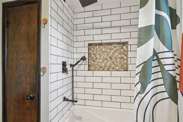 904 E 14th Street S, Newton, IA 50208