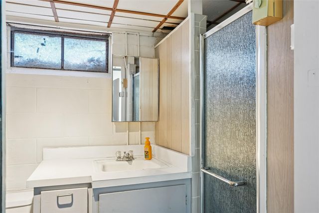 904 E 14th Street S, Newton, IA 50208