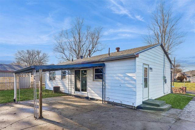 904 E 14th Street S, Newton, IA 50208