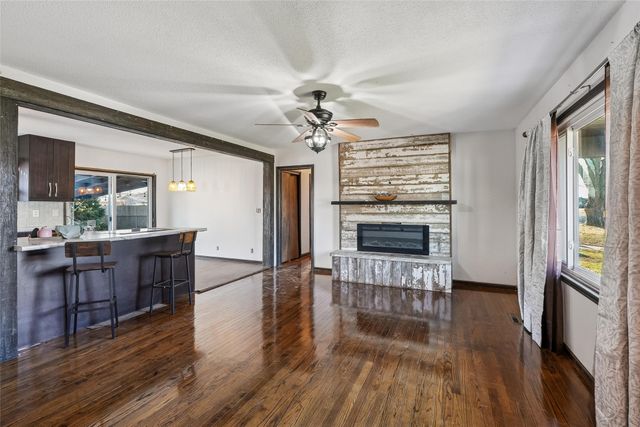 904 E 14th Street S, Newton, IA 50208