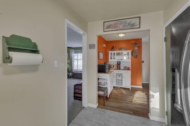 760 Lake Road SE, Lancaster, OH 43130