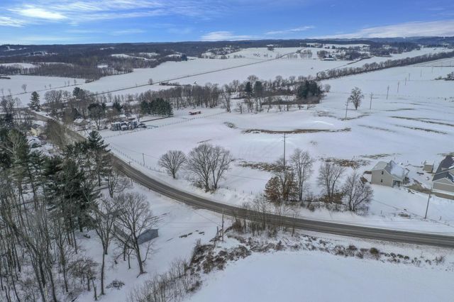 760 Lake Road SE, Lancaster, OH 43130