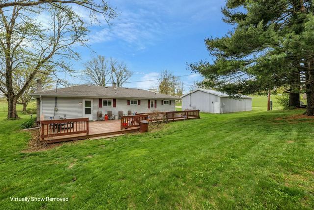 760 Lake Road SE, Lancaster, OH 43130