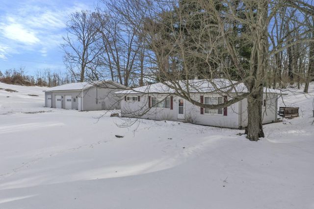 760 Lake Road SE, Lancaster, OH 43130