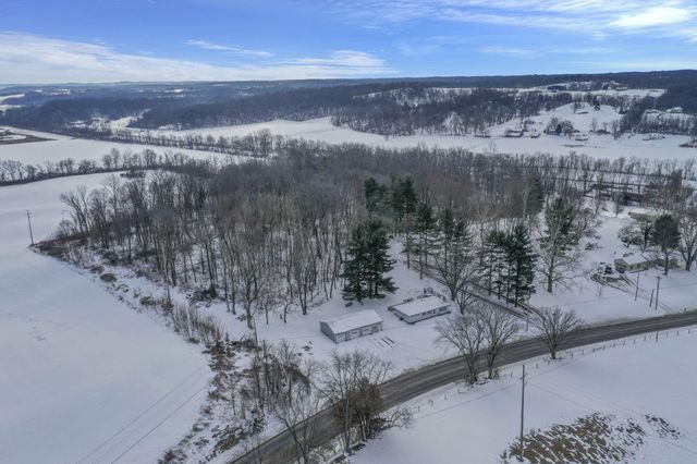 760 Lake Road SE, Lancaster, OH 43130