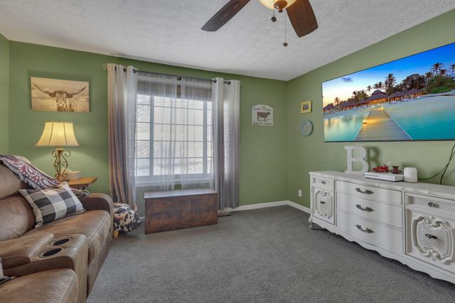 760 Lake Road SE, Lancaster, OH 43130