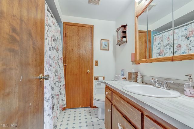 4666 Brendan Circle, North Olmsted, OH 44070