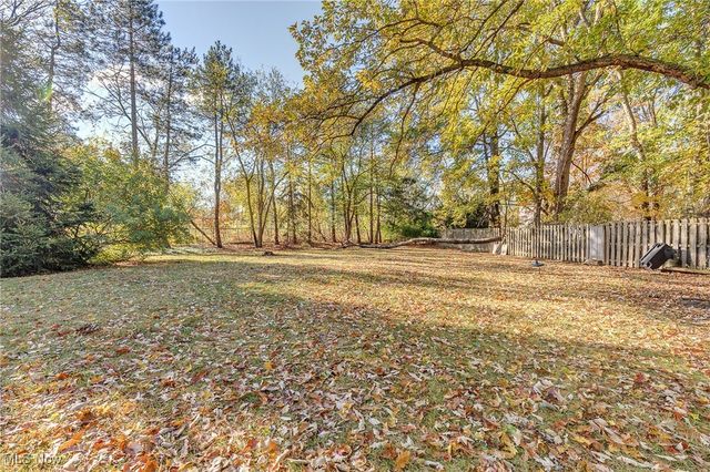 4666 Brendan Circle, North Olmsted, OH 44070