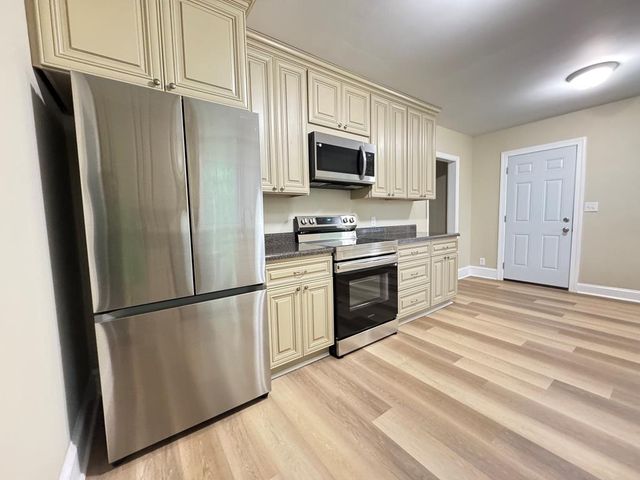 1112 Lakemont Drive, Dalton, GA 30720