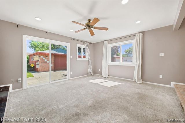 31906 Cambridge Street, Garden City, MI 48135