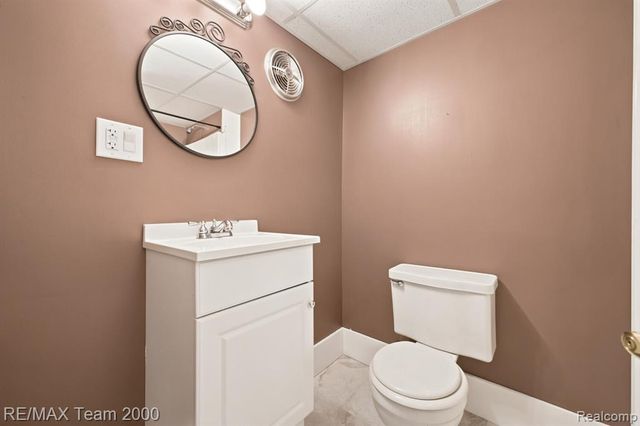 31906 Cambridge Street, Garden City, MI 48135