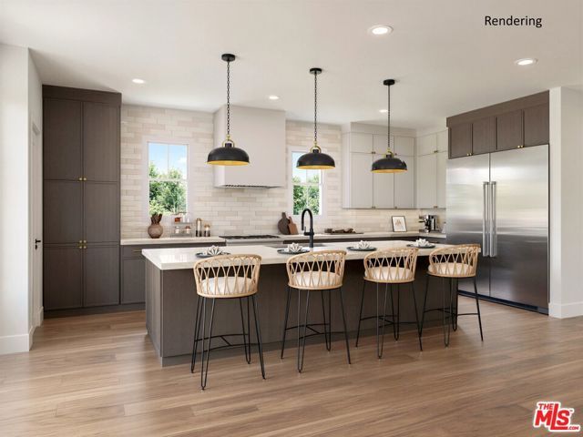 3752 Maplewood Avenue, Los Angeles, CA 90066