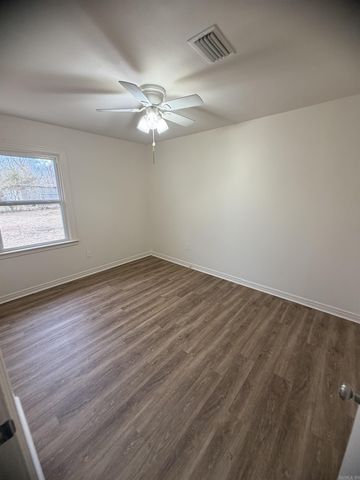 1934 Lee Ave, Conway, AR 72034